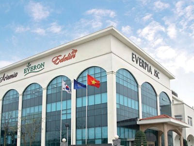 Cổ đông EVE bị “leo cây”