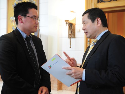 Một ngày học MBA với Chủ tịch FPT Trương Gia Bình