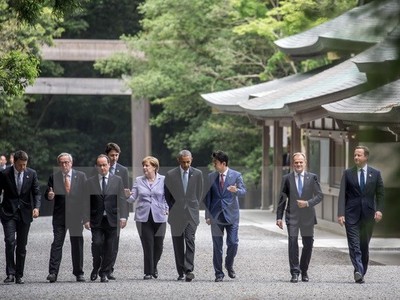 Các nhà lãnh đạo G7 thăm một đền thờ ở Mie, Nhật Bản. (Nguồn: EPA/TTXVN)
