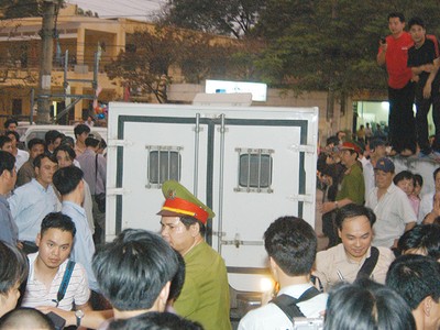 Chế ngự sự tham lam chưa bao giờ là dễ dàng, nhất là trong hoạt động doanh nghiệp