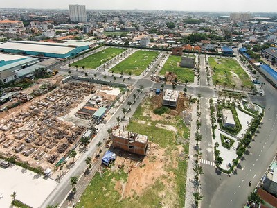 Toàn bộ cơ sở hạ tầng dự án đã hoàn thiện. Khu nhà phố cư dân đang xây dựng, khu căn hộ đã xong phần móng và sẽ được bàn giao cuối năm 2017