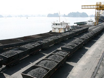 Than các nước bán vào Việt Nam tăng nhanh đã gây sức ép lên thị trường tiêu thụ than trong nước