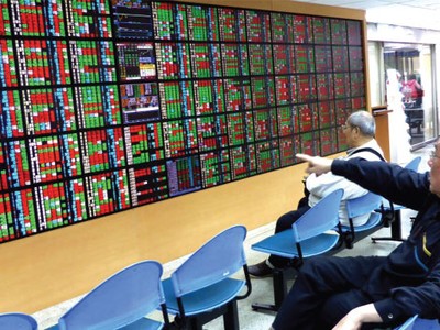 Tính đến cuối năm 2015, giá trị giao dịch CW tại Đài Loan đạt 20.376 triệu USD, giữ trí thứ 2 tại châu Á và thứ 6 thế giới 