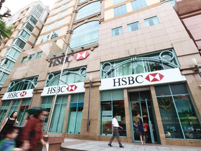 Tại Việt Nam, hoạt động thanh tra, giám sát ngân hàng đã từng bước áp dụng các tiêu chuẩn và phương pháp theo thông lệ quốc tế