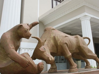 Đặt trụ sở Sở GDCK quốc gia ở đâu thì về cơ bản vẫn là giao dịch trên bảng điện tử, không phải văn phòng