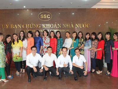 Công việc của những người làm công tác phát triển thị trường đòi hỏi luôn phải nghiên cứu những điều mới mẻ, lạ lẫm từ các TTCK trên thế giới để áp dụng vào Việt Nam