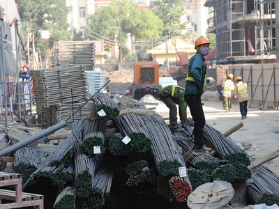 Tại Việt Nam, có sự lệnh pha rất lớn trong xuất-nhập khẩu mặt hàng thép năm 2016