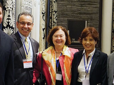 Bà Phương Hoàng Lan Hương và ông Trần Văn Dũng, Chủ tịch HOSE gặp lại những người bạn Mỹ trong chuyến công tác năm 2015