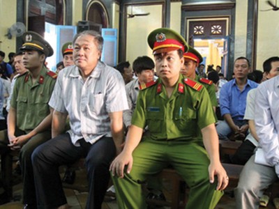 Theo cáo trạng, ông Phạm Công Danh đã tự ý rút 5.490 tỷ đồng từ tiền gửi của khách hàng tại VNCB