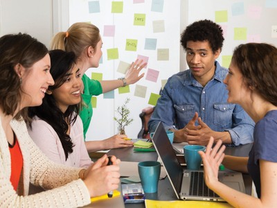 Thảo luận chính là lúc tư duy và ý tưởng của các cá nhân được phát triển tốt nhất