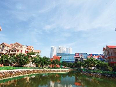 Đất nền, nhà phố nở hoa