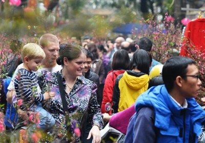 Nhiều du khách chọn du lịch Việt Nam vào dịp Tết Nguyên đán. Ảnh: Dtinews.