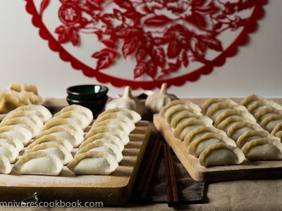 Bánh sủi cảo hấp có hình giống nén bạc, mang ý nghĩa về sự sung túc giàu có