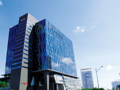 Tuyến đường Nguyễn Hữu Thọ đã thay đổi diện mạo với nhiều dự án lớn đã và đang triển khai rầm rộ