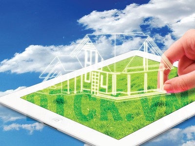 Cũng có xa gì lắm đâu, mà thấy sự thờ ơ với lòng nhiệt tình của nhau đến thế…