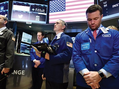 Giới đầu tư chứng khoán hoài nghi chính sách kinh tế của Tổng thống Trump