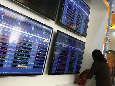 “Giữ lửa” chứng khoán, có lẽ cần thêm yếu tố may mắn