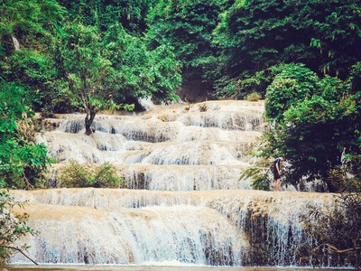 Lạc trôi giữa thác Mây bình yên