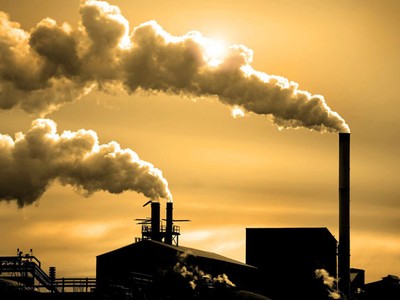 Một trong những thử thách lớn nhất của loài người trong thế kỷ 21 là vừa phải cung cấp đủ năng lượng cho toàn thế giới vừa phải đồng thời giảm lượng phát thải khí CO2 và giảm giá thành sản xuất năng lượng. Ảnh minh hoạ. Nguồn: Internet