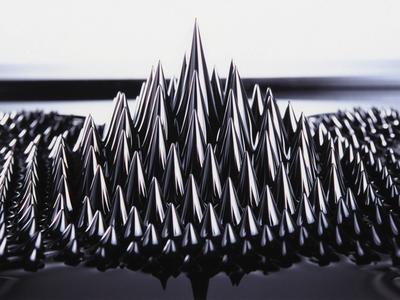 Chất lỏng có từ trường dùng làm nguyên liệu cho tên lửa