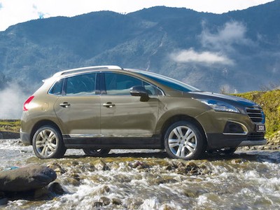 Giá mới của Peugeot 3008 là 995 triệu đồng.