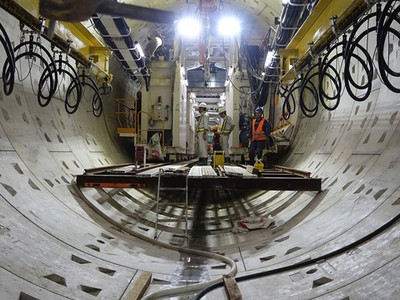 Cận cảnh robot khủng xuyên lòng Sài Gòn gần 20m trong 20 ngày