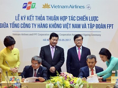 FPT vừa ký thỏa thuận hợp tác chiến lược với Vietnam Airlines