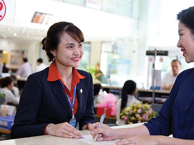 5 tháng đầu năm 2017, Sacombank đạt hơn 400 tỷ đồng lợi nhuận trước thuế, tăng 78,3% so cùng kỳ 2016