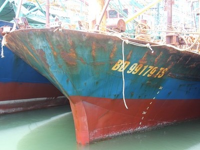 Tàu cá có vỏ chất lượng kém