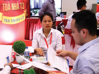 Thời gian tới, các nhà môi giới nội sẽ chịu nhiều áp lực hơn. Ảnh: Nguyễn Thành