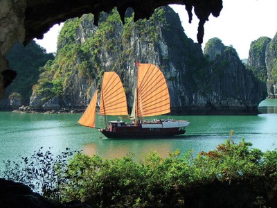 Vịnh Hạ Long: Vẻ đẹp bất biến với thời gian