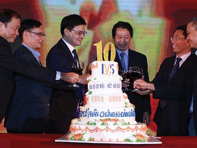 IVS công bố bộ nhận dạng thương thiệu mới