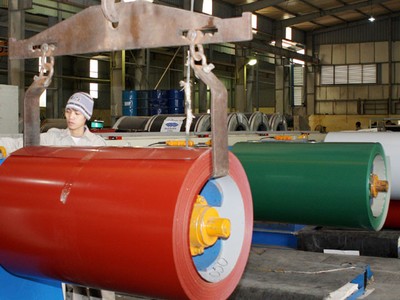 Bộ Công Thương vừa có quyết định miễn trừ áp dụng biện pháp tự vệ đối với tôn màu nhập khẩu cho 4 doanh nghiệp trong năm 2017