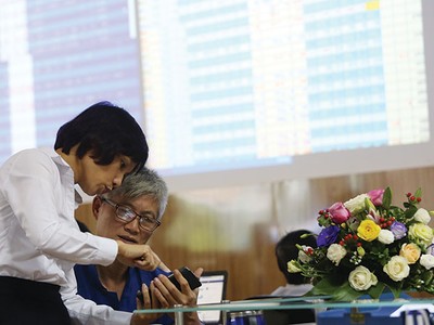 Sau khi cập nhật kết quả kinh doanh quý II/2017, P/E trên sàn HOSE hiện tại chỉ khoảng 13,6 lần