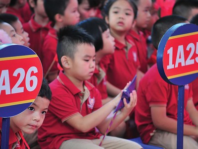 Trẻ em dưới 6 tuổi (sinh sau ngày 30/9) khi chuyển sang lớp 1 sẽ vẫn được miễn phí bảo hiểm y tế cho đến khi đủ 6 tuổi