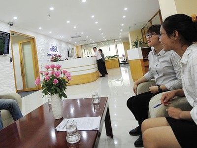 Tạo lập thị trường, đã có cái bắt tay đầu tiên