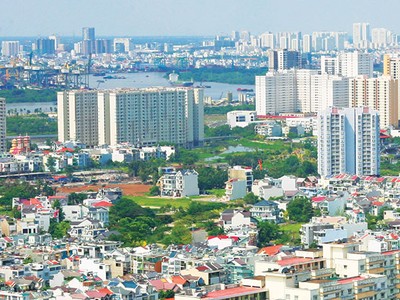 TP.HCM đang thiếu nguồn cung nhà ở giá rẻ cho người thu nhập thấp. Ảnh: Lê Toàn 