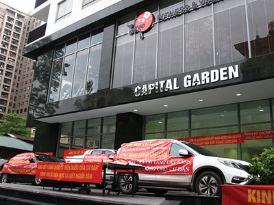 Dư dân Chung cư Capital Garden phản đối chủ đầu tư vì biến tầng cây xanh, kỹ thuật thành tầng căn hộ để bán. Ảnh: Nguyễn Thành