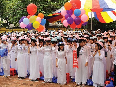 Bảo hiểm học sinh, mùa khai giảng lại… có công văn