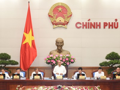 Thủ tướng Nguyễn Xuân Phúc phát biểu phiên họp Chính phủ thường kỳ tháng 9 (Ảnh: VGP/Quang Hiếu)