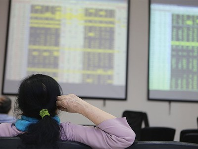 Hoán đổi cổ phiếu SBT - BHS: Hồi hộp tới phút cuối