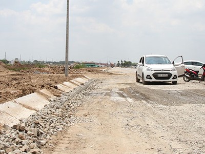 Nhiều chiêu thức của môi giới bất động sản, người mua cần cảnh giác. Ảnh: Gia Huy 