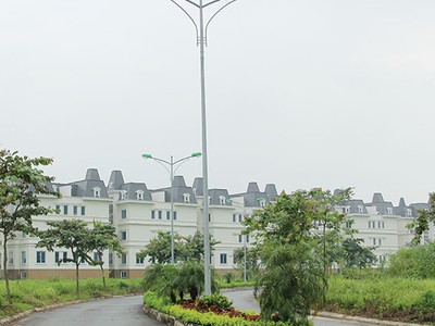 Dự án Lideco Bắc Quốc lộ 32 có hạ tầng nội khu khá tốt, nhưng vẫn không hút được người dân về ở do dịch vụ kèm theo kém. Ảnh: Dũng Minh