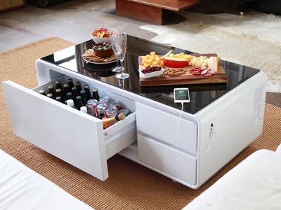 Sobro, chiếc bàn uống nước giá 1.500 USD tích hợp máy nghe nhạc, bộ sạc và cả tủ đông lạnh thực phẩm