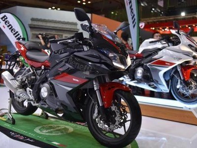 Một số mẫu xe phân khối lớn của hãng Bennelli mới gia nhập thị trường Việt Nam tham gia triển lãm ô tô, xe máy 2017. Ảnh: VAMM