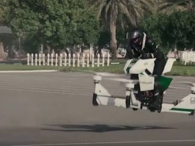 Cảnh sát Dubai thử nghiệm xe mô tô bay Scorpion: Bay được 25 phút, 65km/h