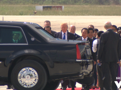 Những hình ảnh đầu tiên của Tổng thống Mỹ Donald Trump tại Việt Nam