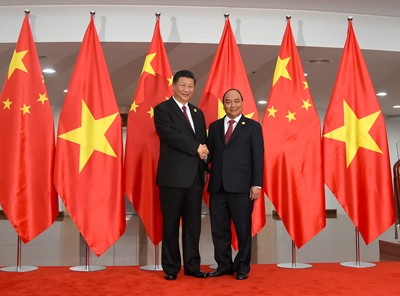 Thủ tướng Chính phủ Nguyễn Xuân Phúc và Tổng Bí thư, Chủ tịch nước Trung Quốc Tập Cận Bình. Ảnh: VGP/Quang Hiếu