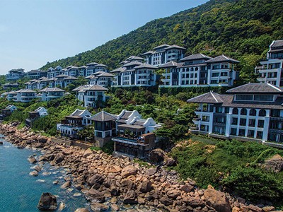 Khu nghỉ dưỡng InterContinental Danang Sun Peninsula Resort tại Đà Nẵng 3 năm liên tiếp được vinh danh sang trọng hàng đầu thế giới.