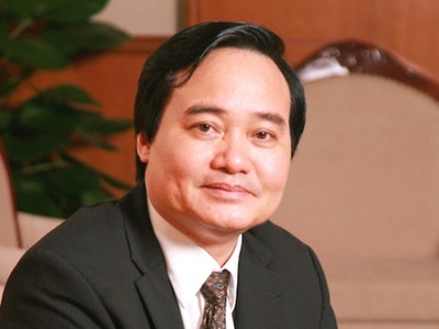 Bộ trưởng Phùng Xuân Nhạ